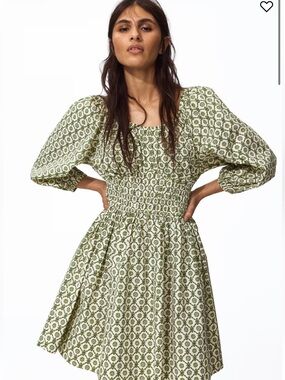 NWT!!! H & M- Green Printed Puff-Sleeve Women's Dress, XS